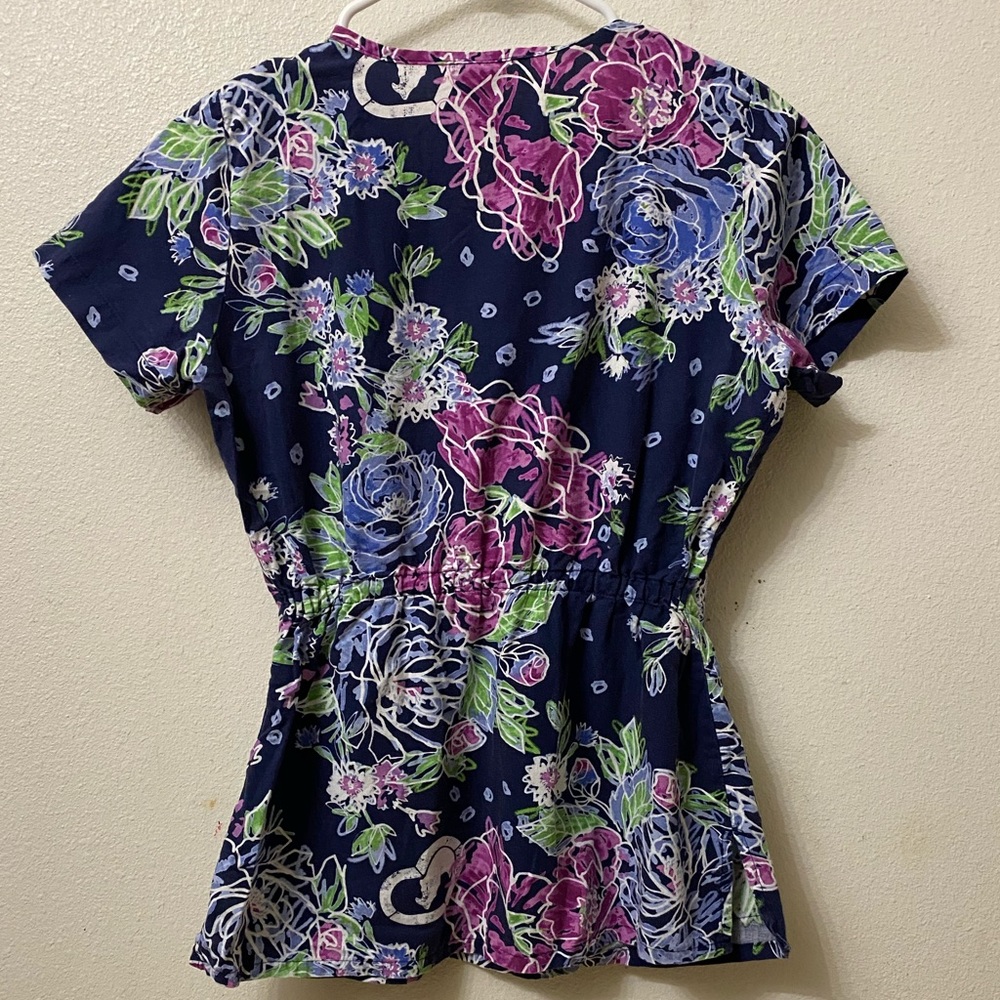EcKōred Scrub Top